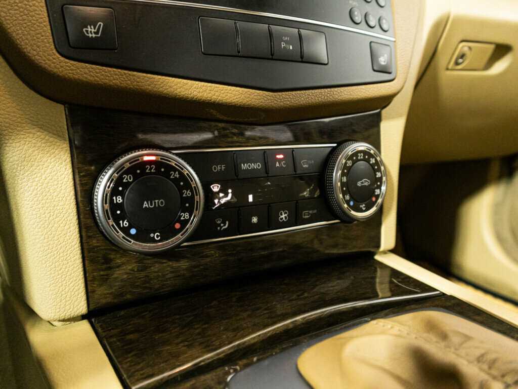 Mercedes-Benz C-Класс 2008 года с пробегом. Фото: #14