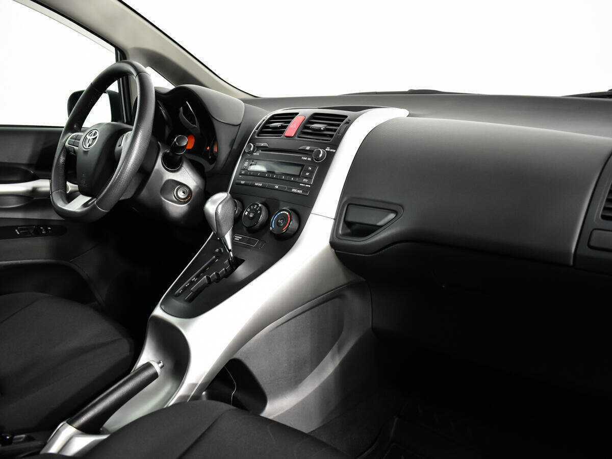 Toyota Auris 2010 года с пробегом. Фото: #8