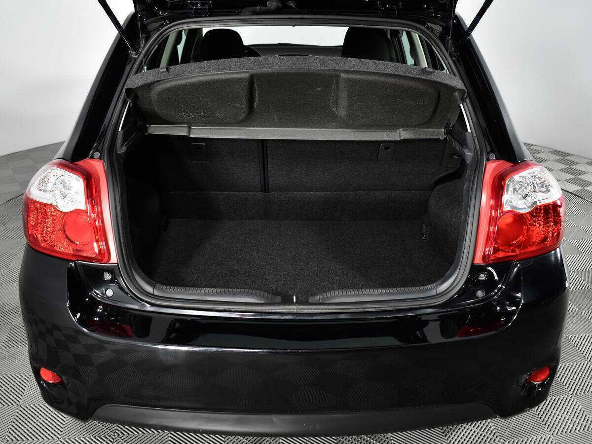 Toyota Auris 2010 года с пробегом. Фото: #14