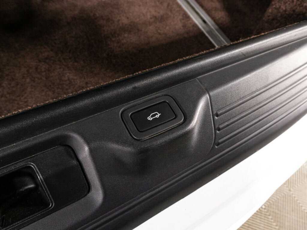 Land Rover Range Rover 2016 года с пробегом. Фото: #16