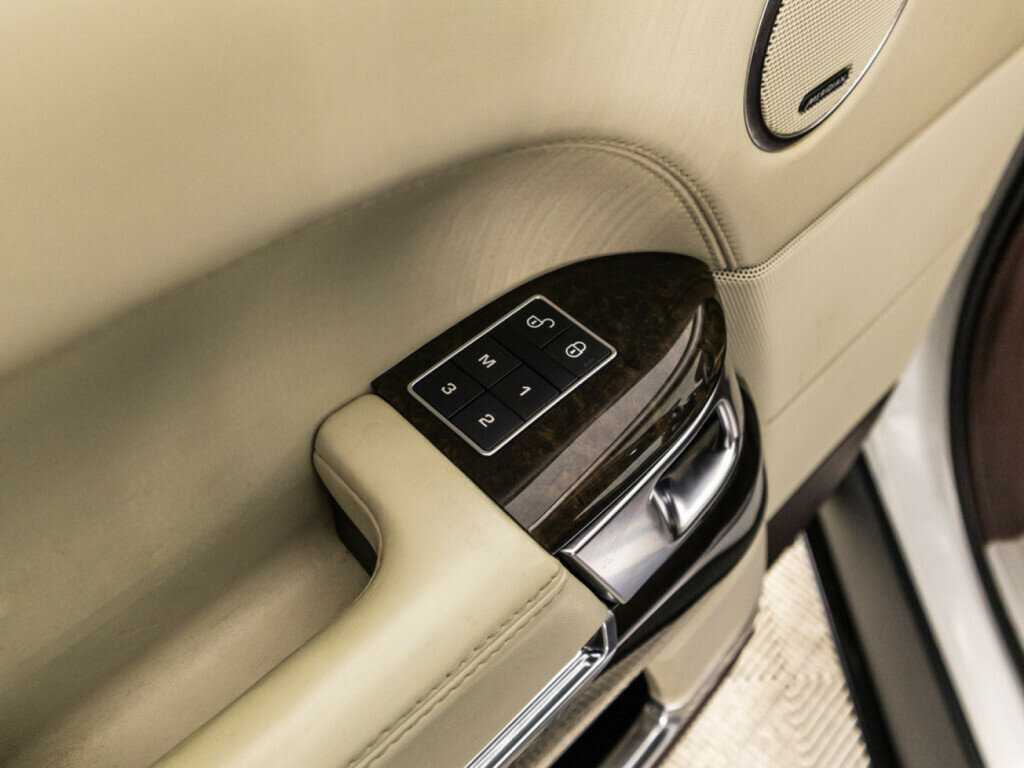 Land Rover Range Rover 2016 года с пробегом. Фото: #21