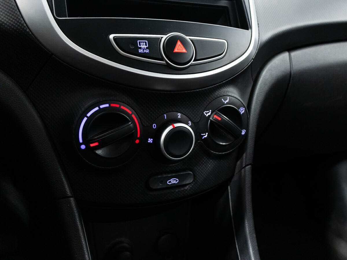 Hyundai Solaris 2011 года с пробегом. Фото: #14