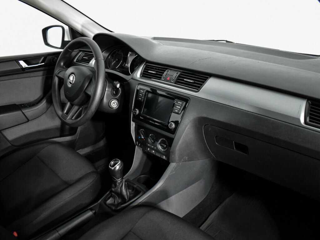 Б/У Шкода Рапид 2018 года. Фото: #10