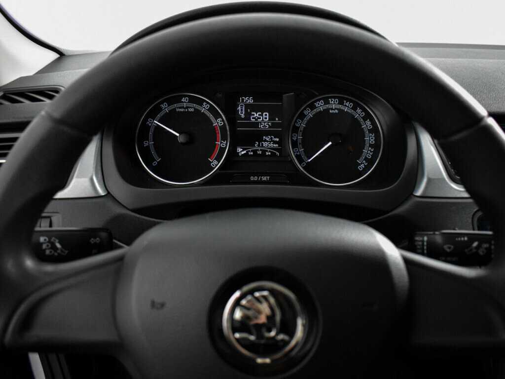 Б/У Шкода Рапид 2018 года. Фото: #13