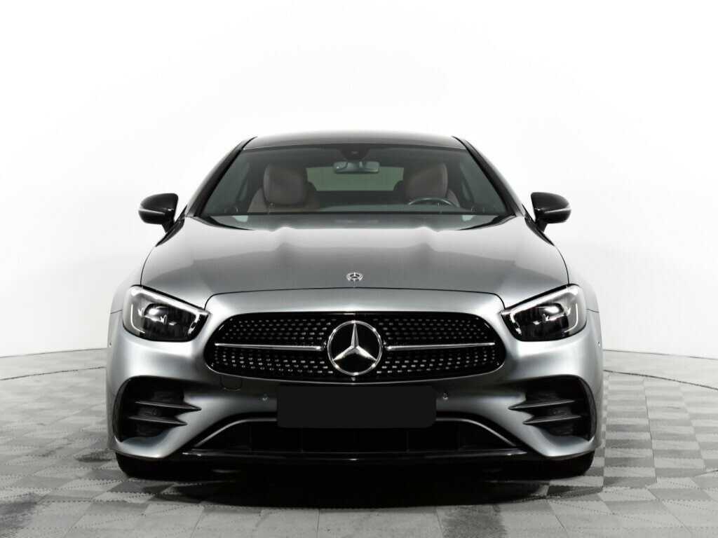 Mercedes-Benz E-Класс 2021 года с пробегом. Фото: #1