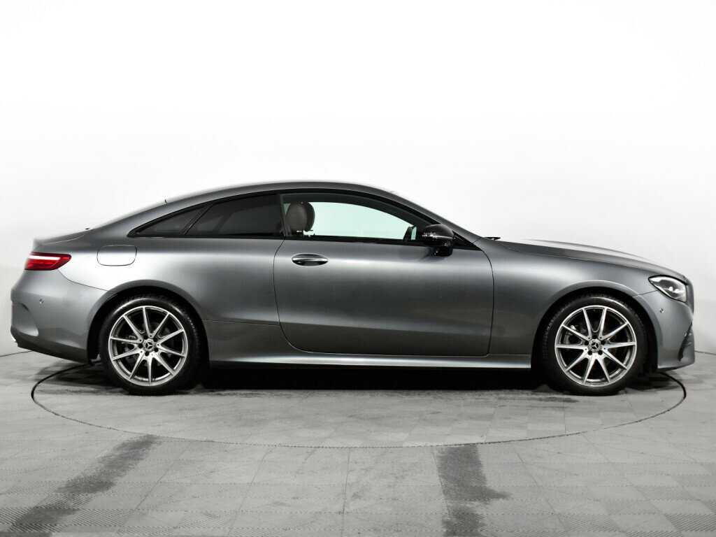 Mercedes-Benz E-Класс 2021 года с пробегом. Фото: #3