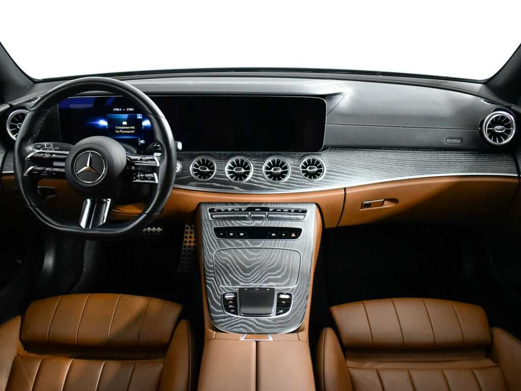 Mercedes-Benz E-Класс 2021 года с пробегом. Фото: #11