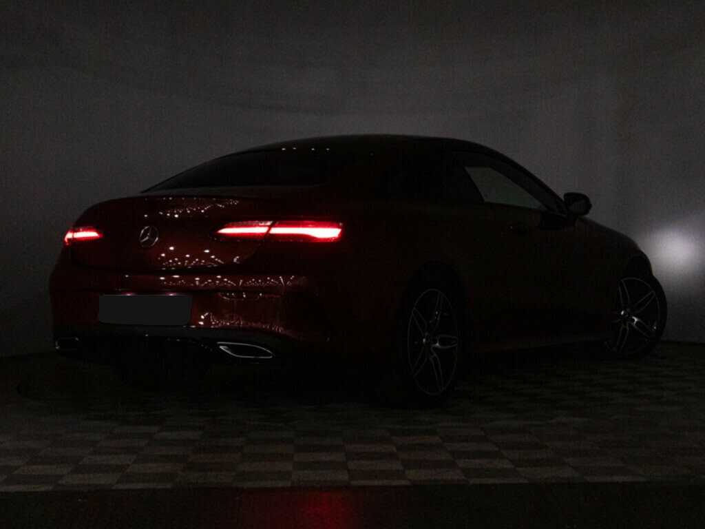 Mercedes-Benz E-Класс 2017 года с пробегом. Фото: #28