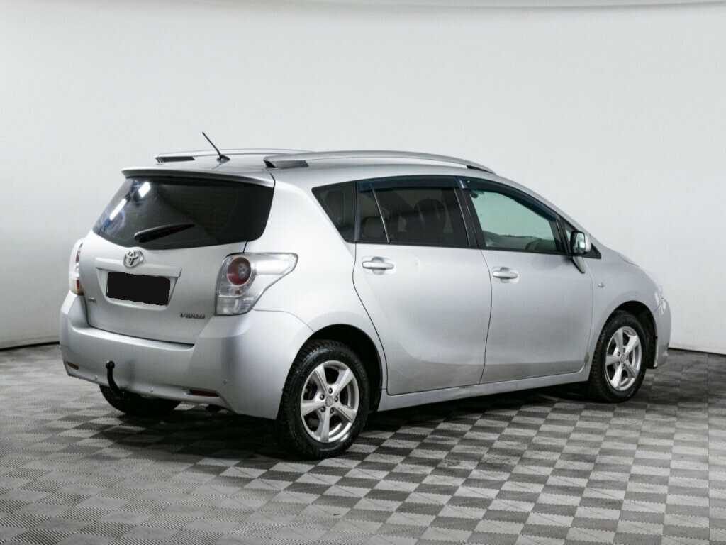 Toyota Verso 2011 года с пробегом. Фото: #3