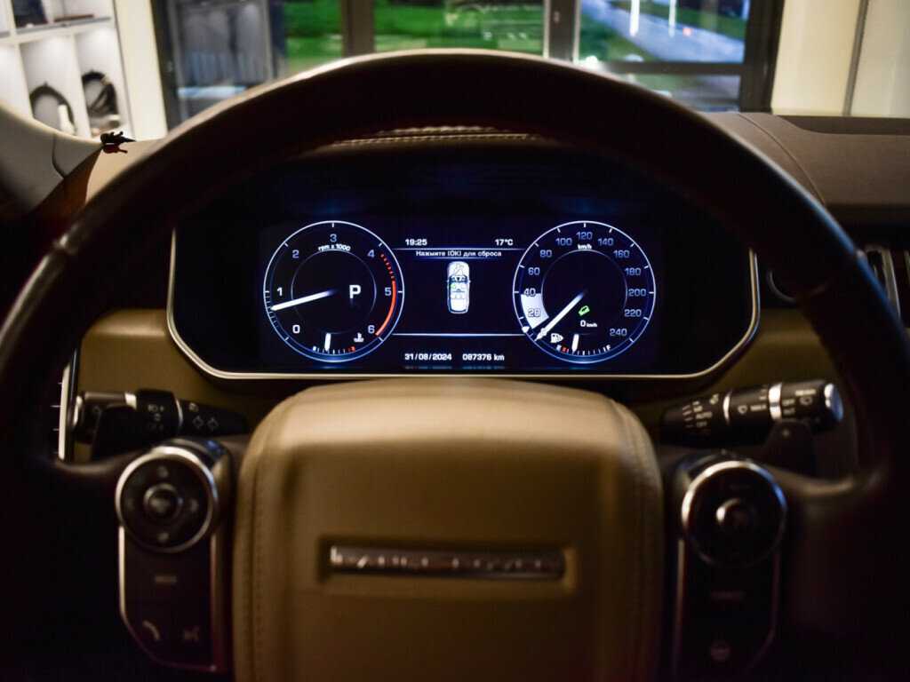 Land Rover Range Rover 2013 года с пробегом. Фото: #10