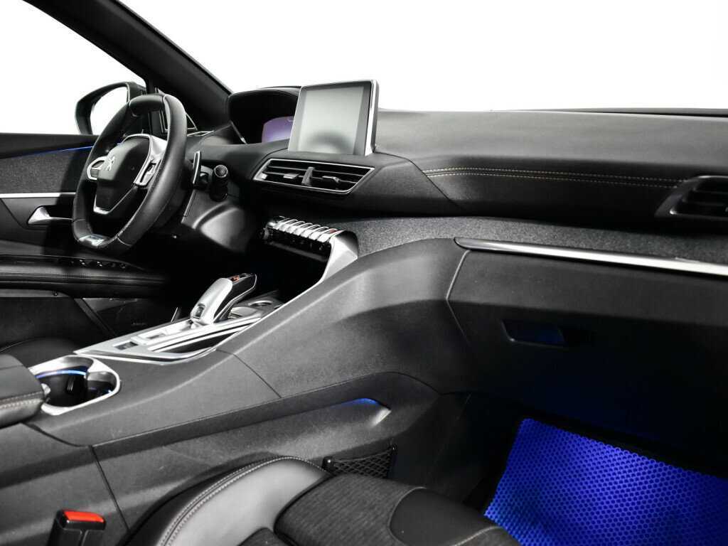 Peugeot 3008 2017 года с пробегом. Фото: #8