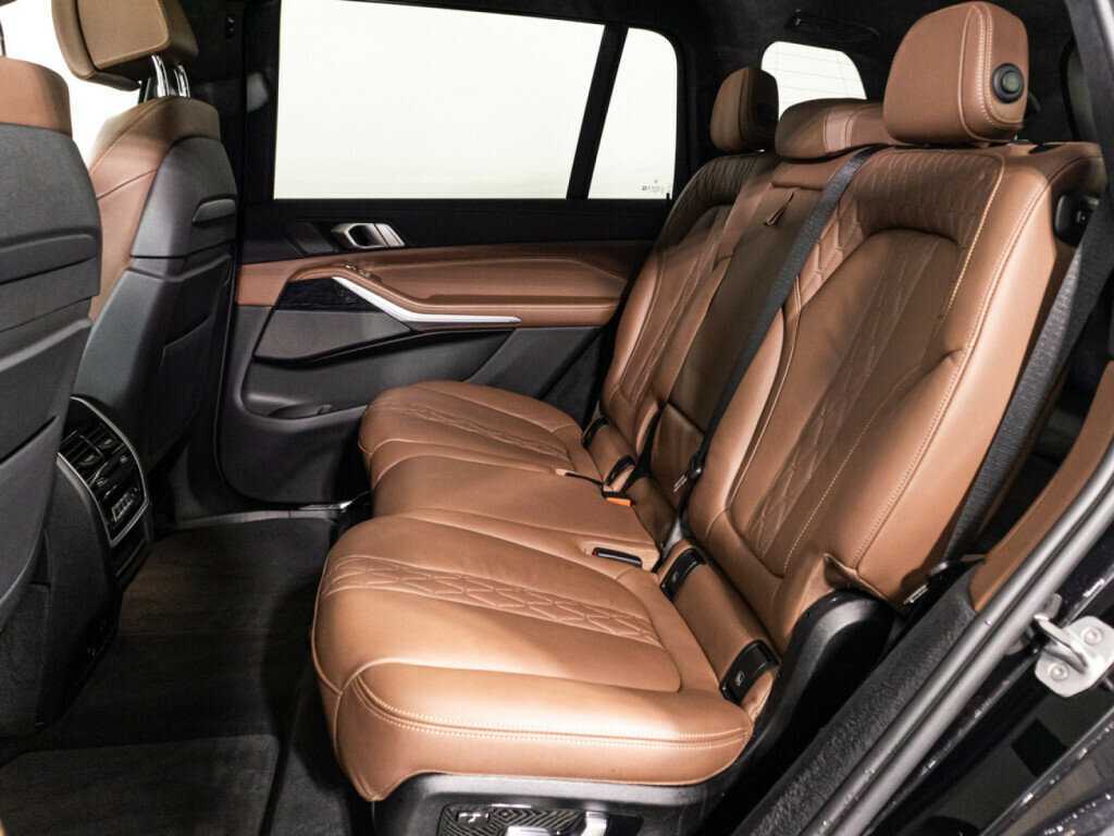 BMW X7 2020 года с пробегом. Фото: #9