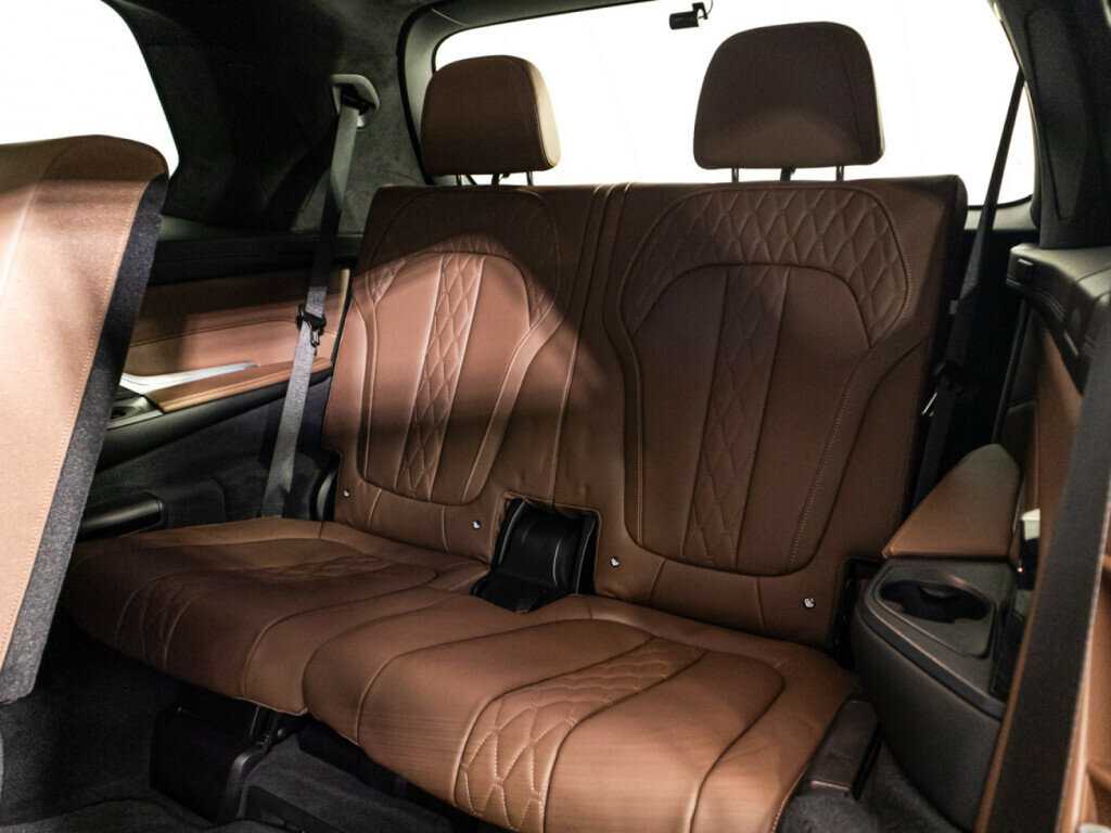 BMW X7 2020 года с пробегом. Фото: #18