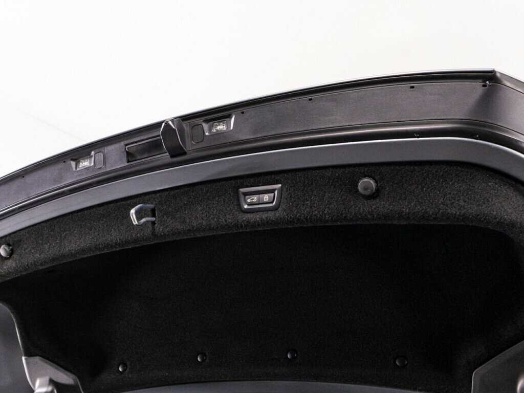 BMW 8 серии 2019 года с пробегом. Фото: #13