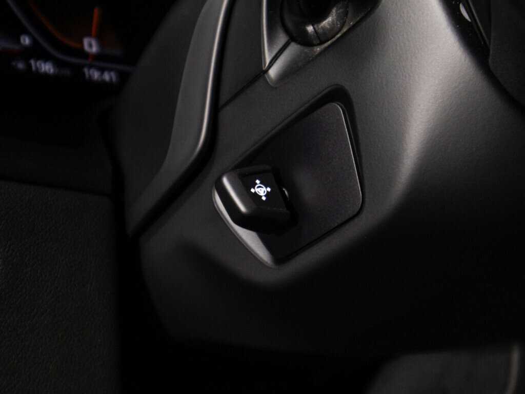 BMW 8 серии 2019 года с пробегом. Фото: #23