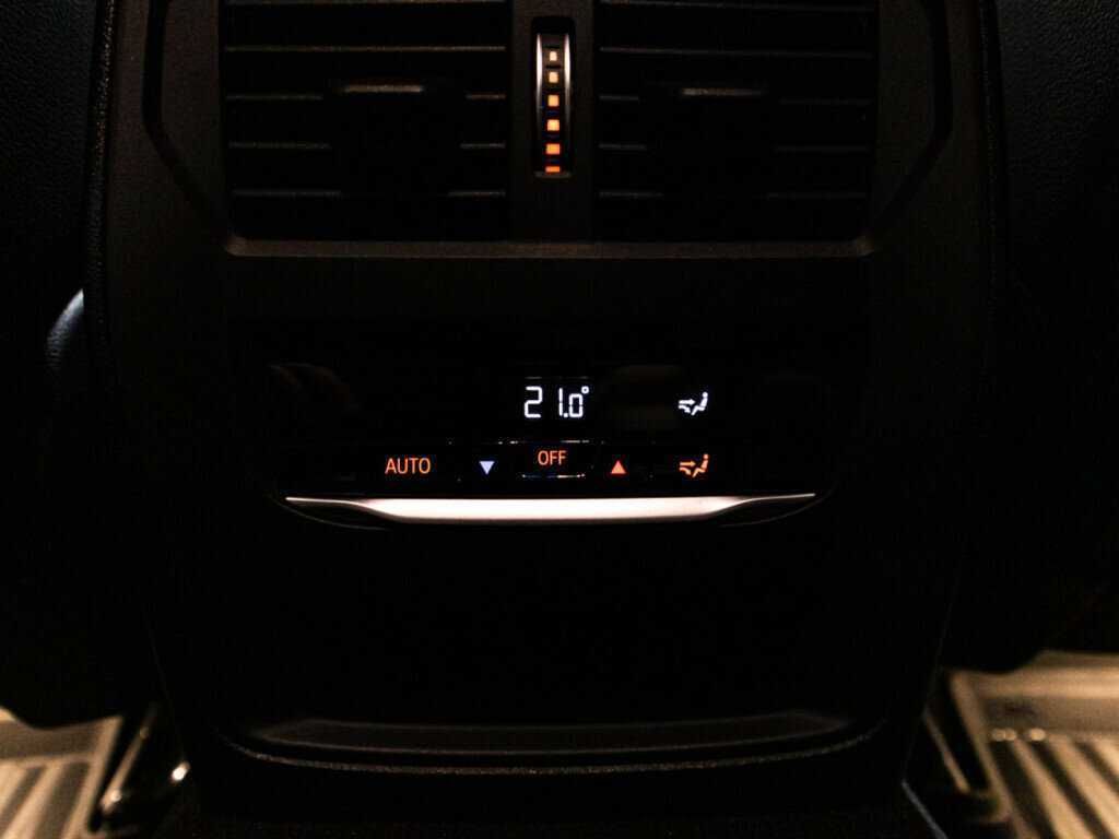 BMW 3 серии 2019 года с пробегом. Фото: #24