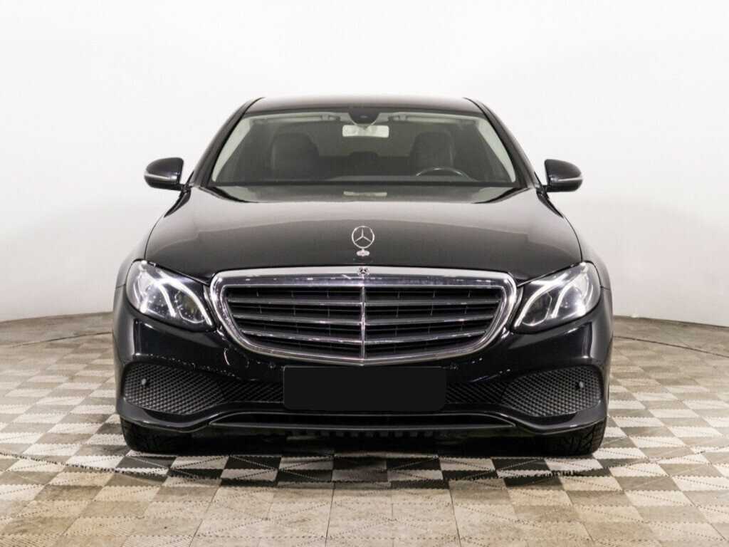 Mercedes-Benz E-Класс 2018 года с пробегом. Фото: #1
