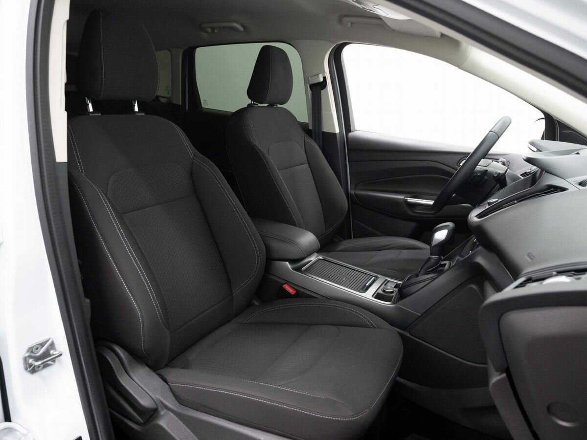 Б/У Форд Куга 2017 года. Фото: #13