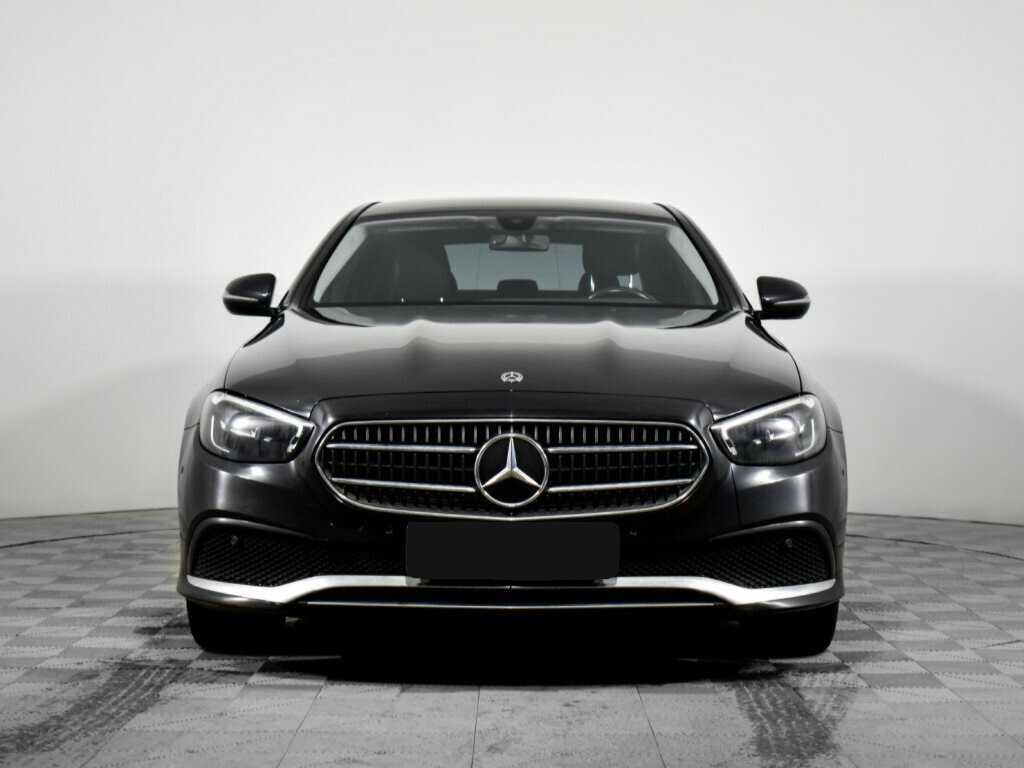 Mercedes-Benz E-Класс 2021 года с пробегом. Фото: #1