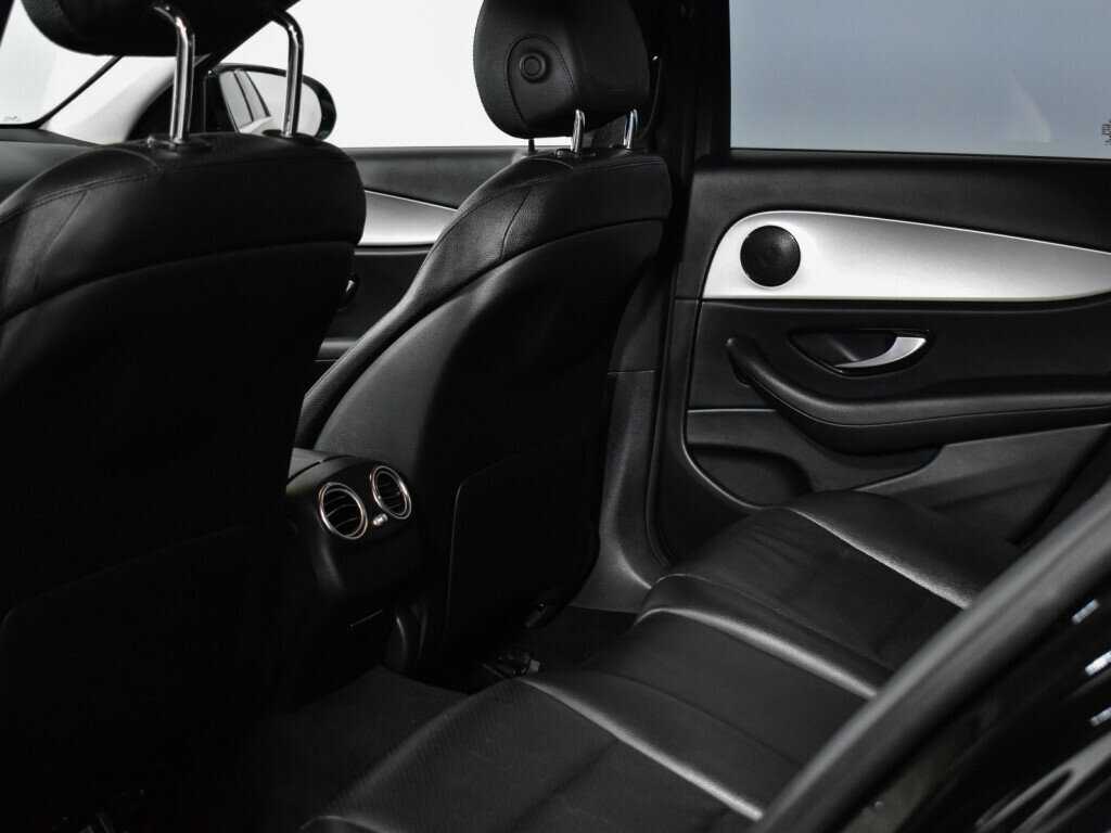 Mercedes-Benz E-Класс 2021 года с пробегом. Фото: #9