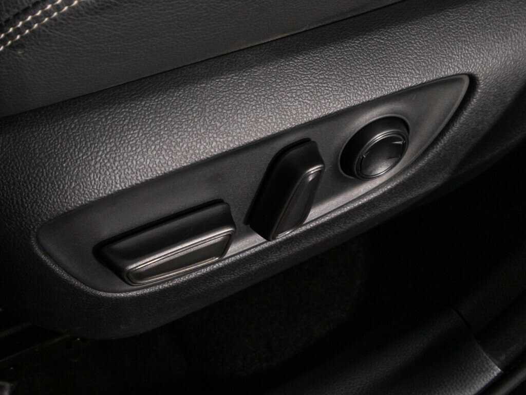 Toyota RAV4 2020 года с пробегом. Фото: #14