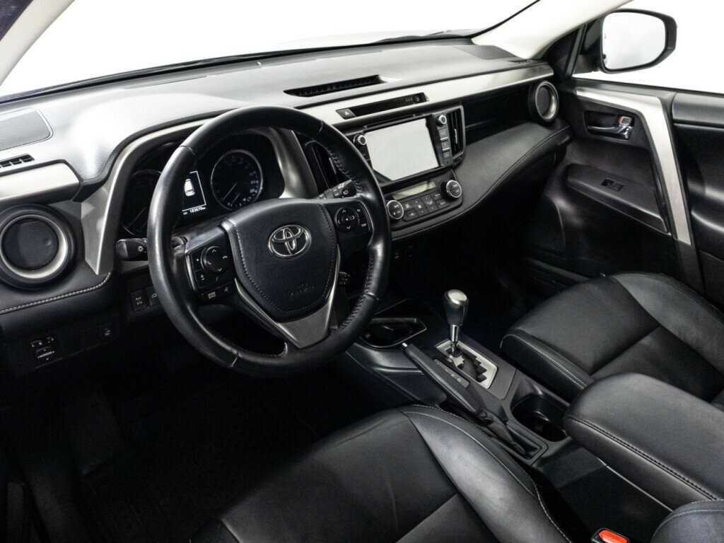 Toyota RAV4 2017 года с пробегом. Фото: #10