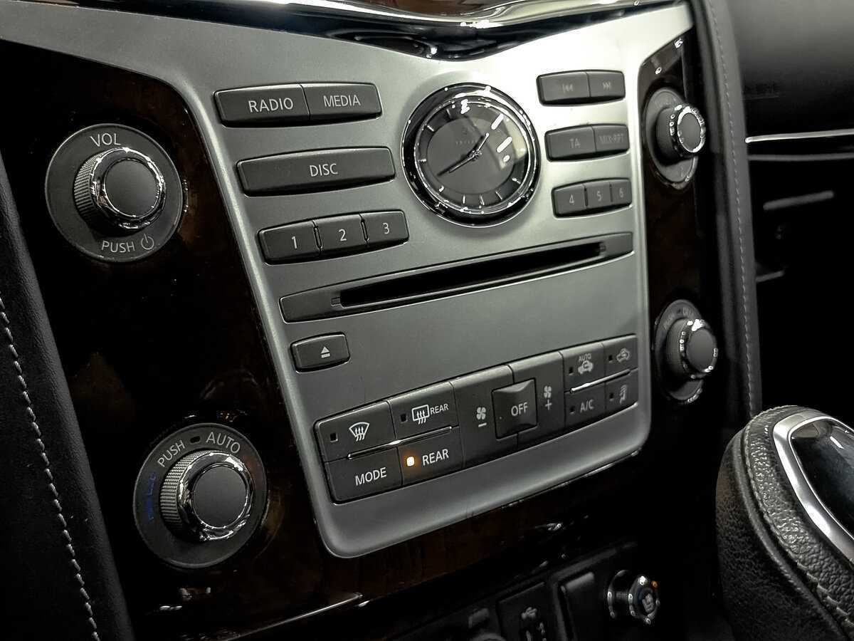 Infiniti QX80 2018 года с пробегом. Фото: #19