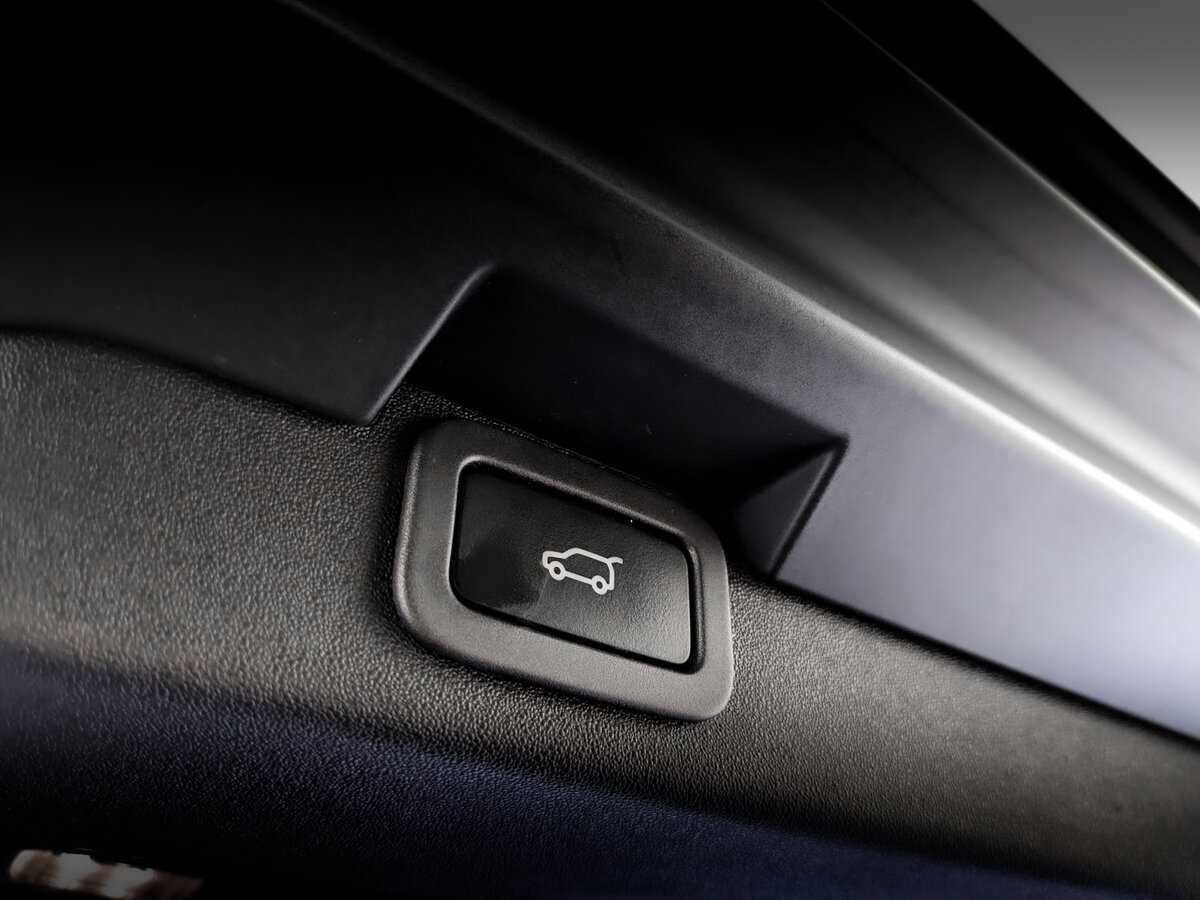 Land Rover Discovery 2019 года с пробегом. Фото: #25