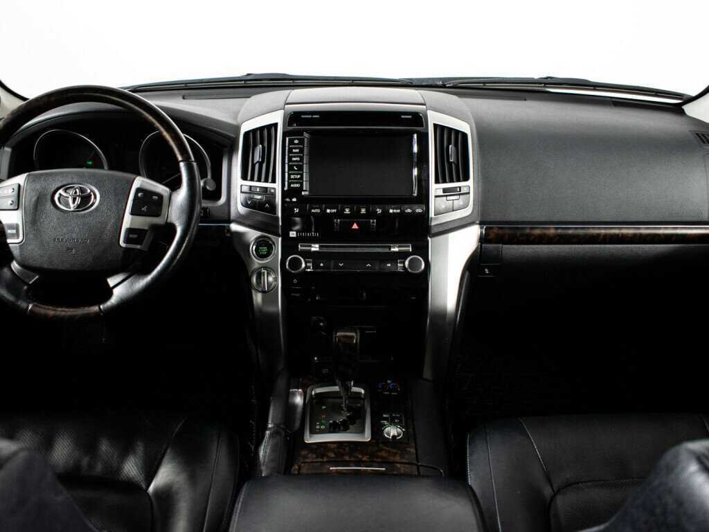 Toyota Land Cruiser 2013 года с пробегом. Фото: #11