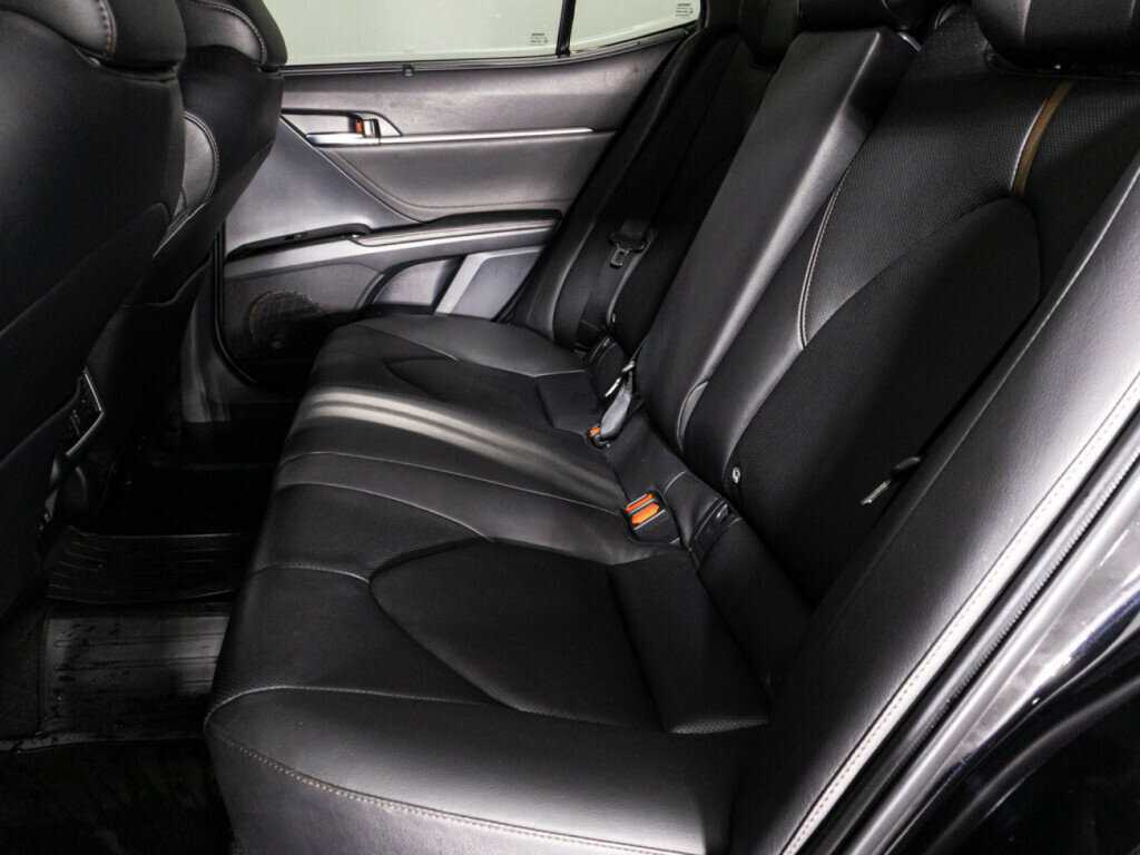 Toyota Camry 2020 года с пробегом. Фото: #8