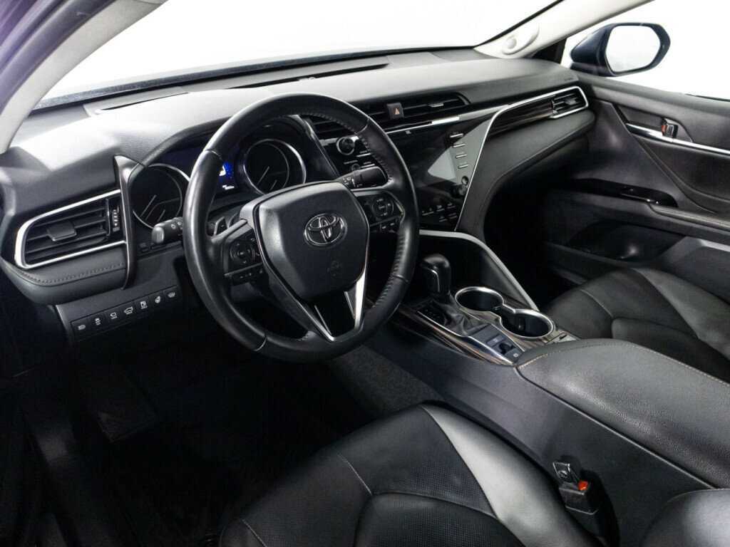 Toyota Camry 2020 года с пробегом. Фото: #9