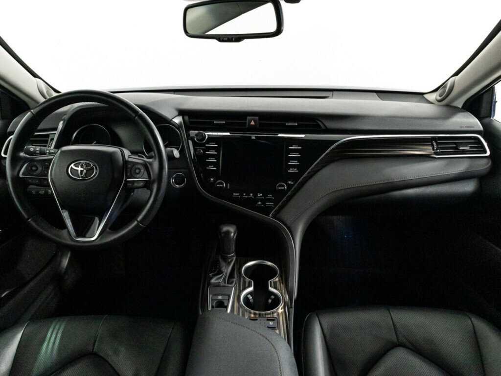 Toyota Camry 2020 года с пробегом. Фото: #11