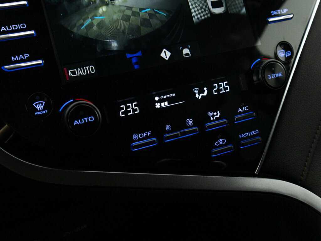 Toyota Camry 2020 года с пробегом. Фото: #18