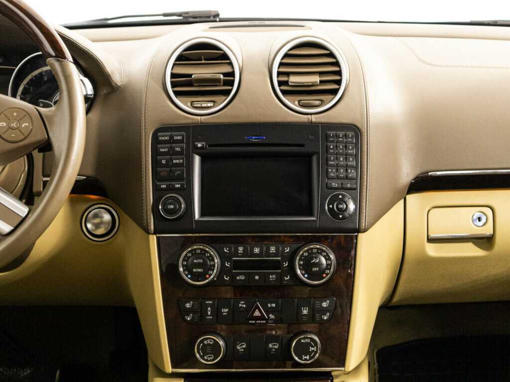 Mercedes-Benz GL-Класс 2010 года с пробегом. Фото: #13