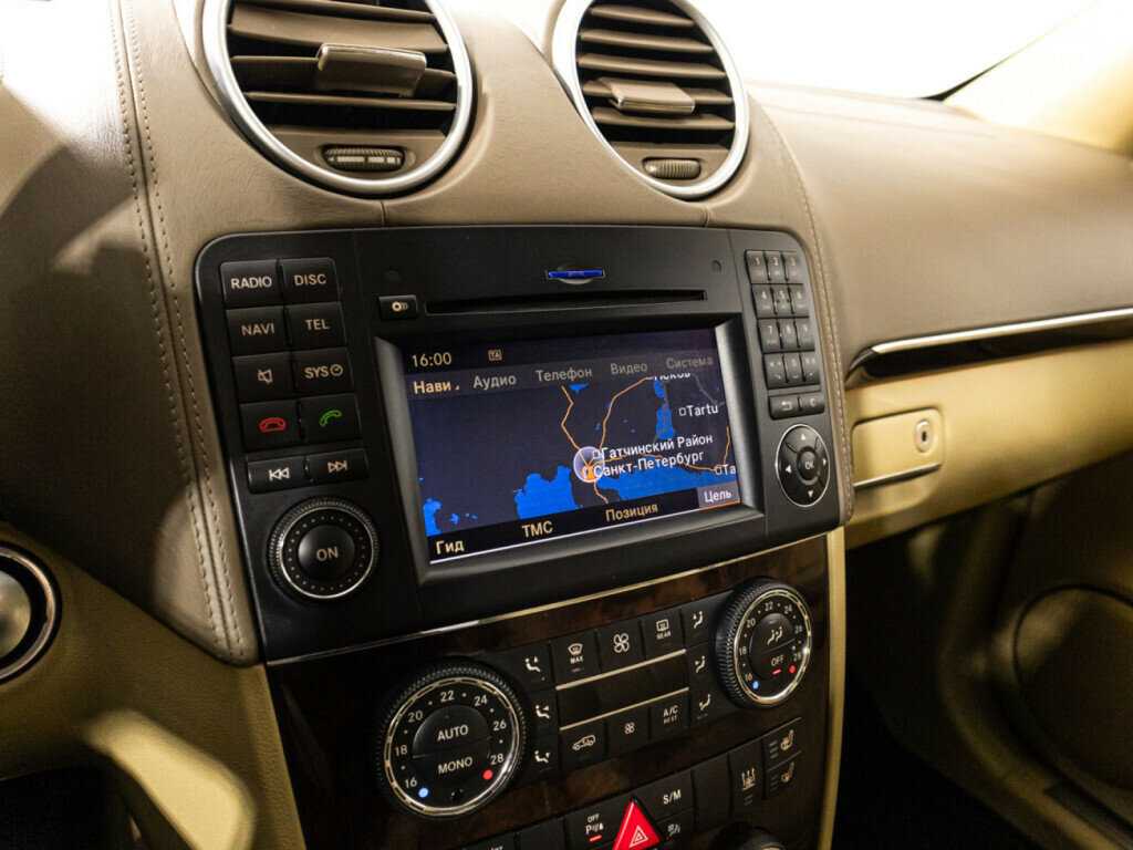 Mercedes-Benz GL-Класс 2010 года с пробегом. Фото: #20