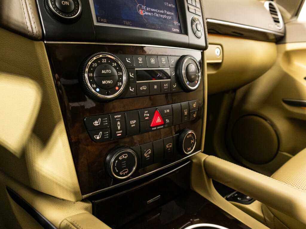 Mercedes-Benz GL-Класс 2010 года с пробегом. Фото: #22