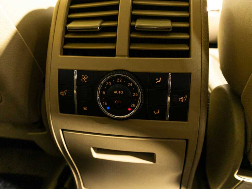 Mercedes-Benz GL-Класс 2010 года с пробегом. Фото: #24