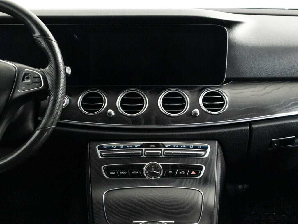 Mercedes-Benz E-Класс 2017 года с пробегом. Фото: #13