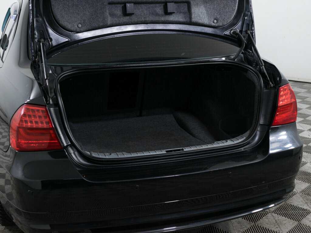 BMW 3 серии 2010 года с пробегом. Фото: #6