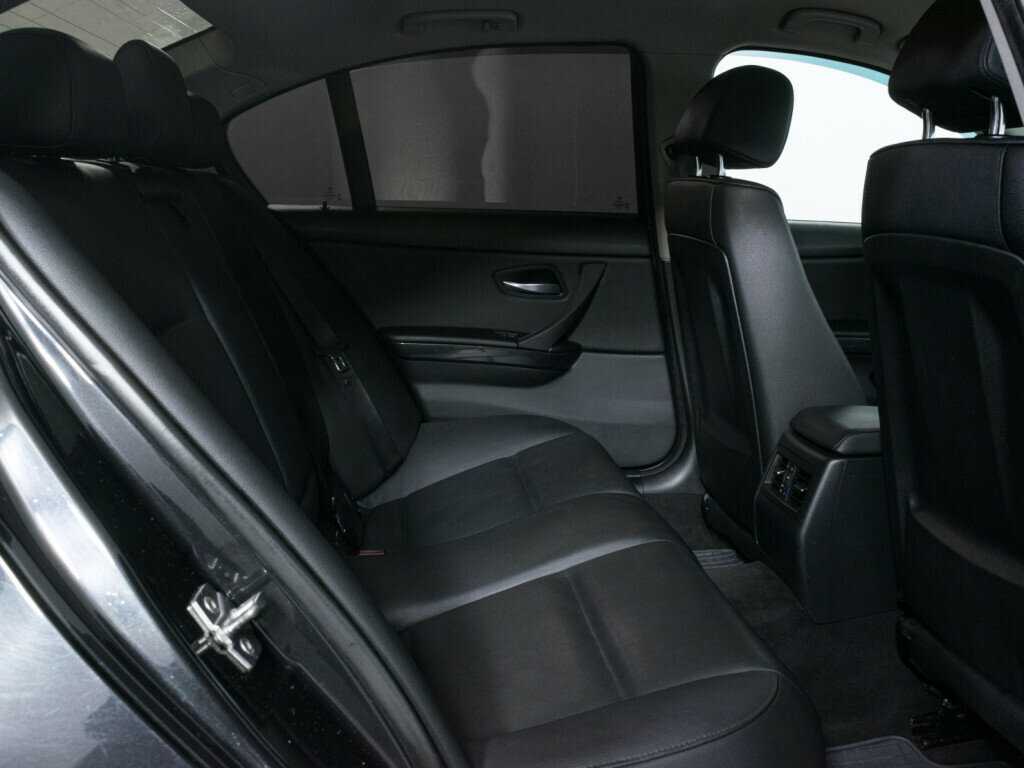 BMW 3 серии 2010 года с пробегом. Фото: #9