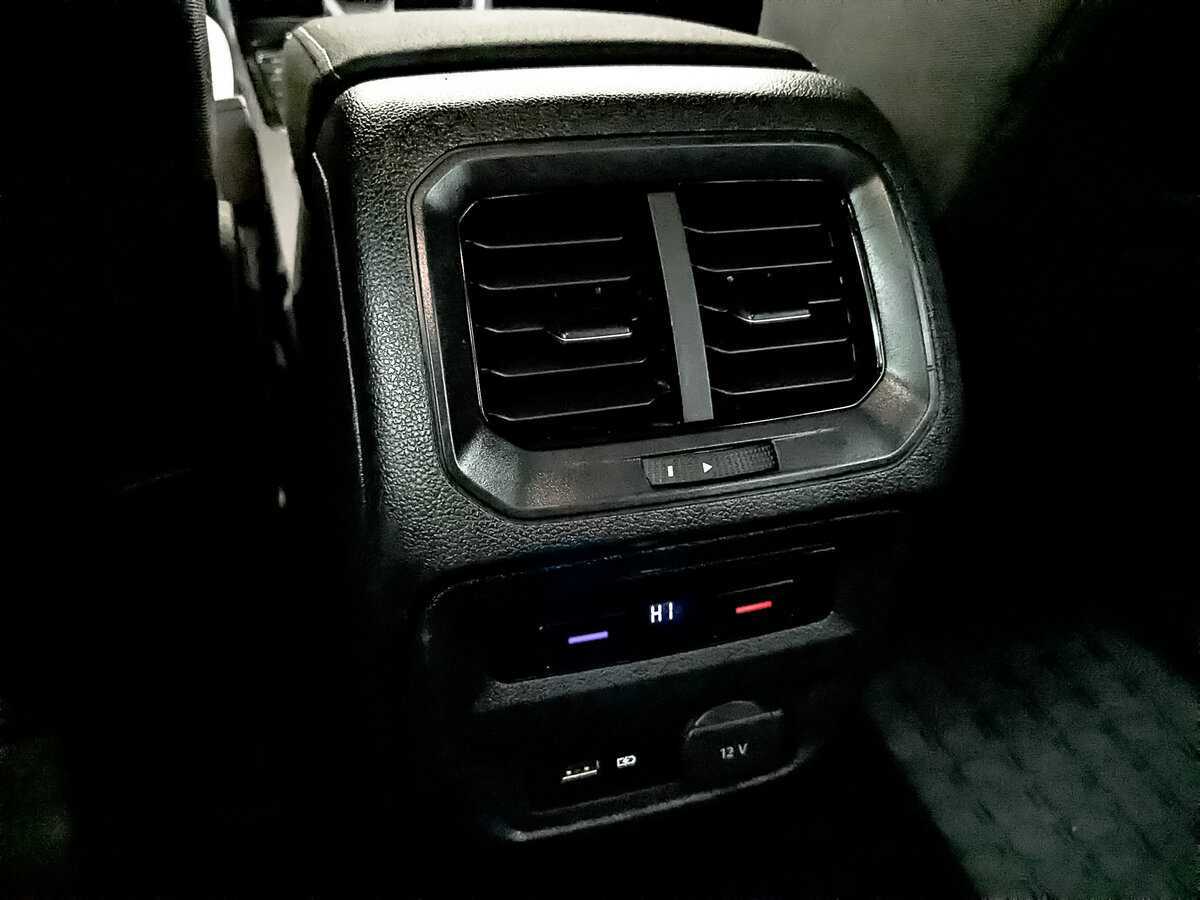 Volkswagen Tiguan 2020 года с пробегом. Фото: #29