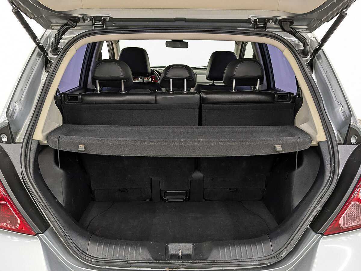 Nissan Tiida 2008 года с пробегом. Фото: #9