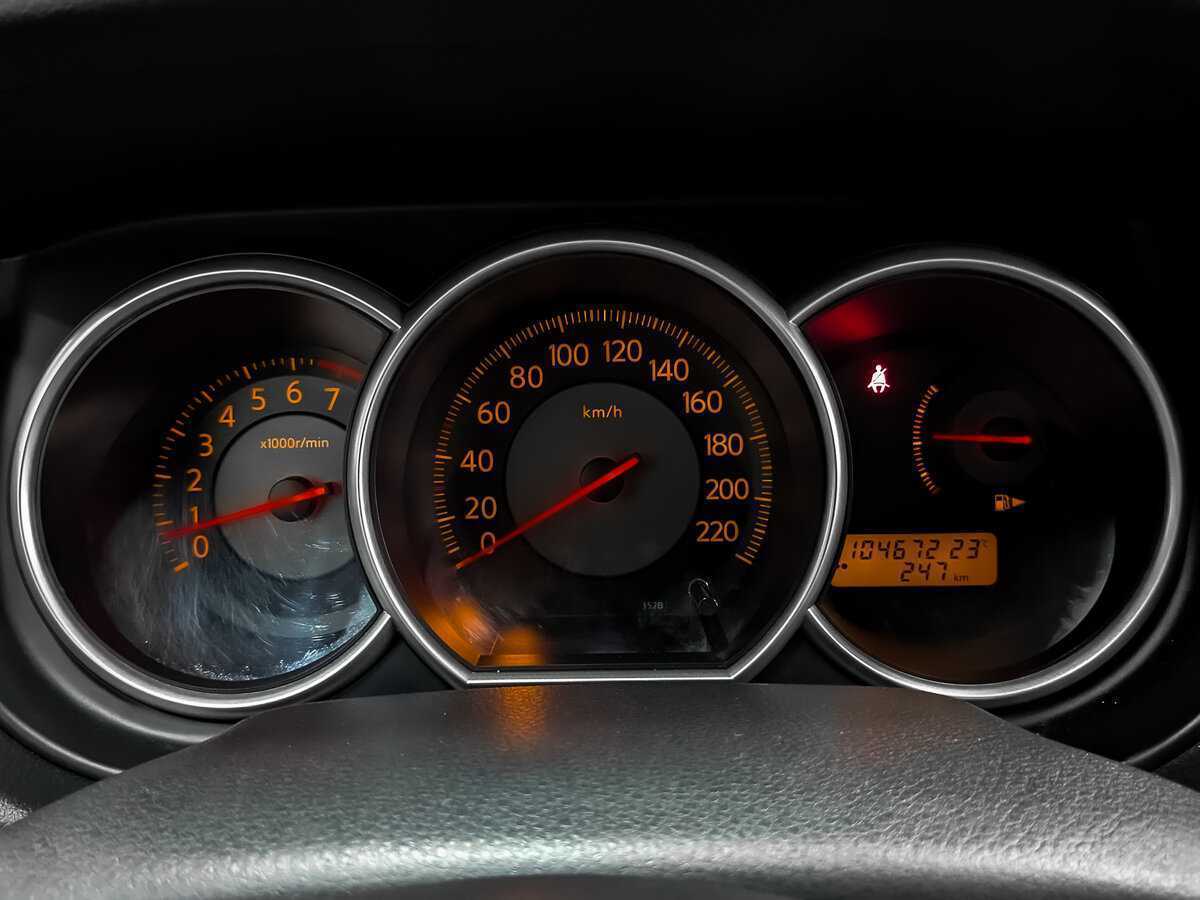 Nissan Tiida 2008 года с пробегом. Фото: #14