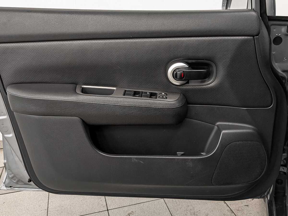 Nissan Tiida 2008 года с пробегом. Фото: #17