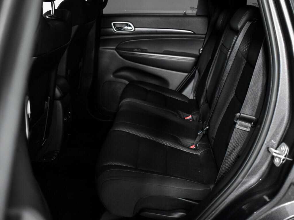 Jeep Grand Cherokee 2018 года с пробегом. Фото: #9
