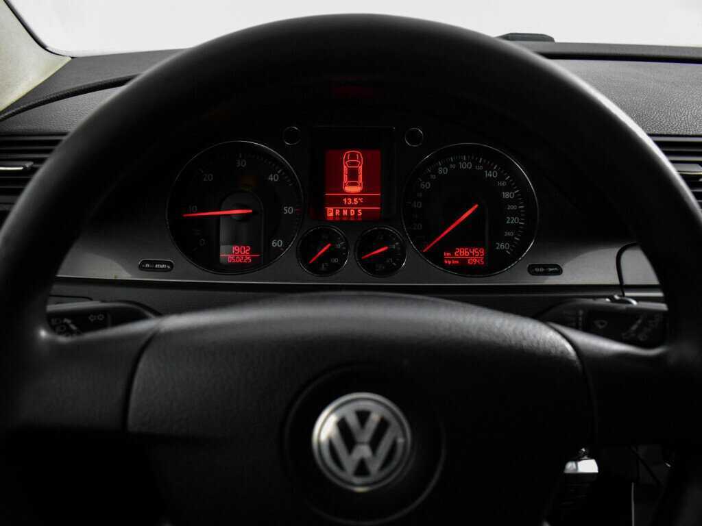 Volkswagen Passat 2008 года с пробегом. Фото: #11