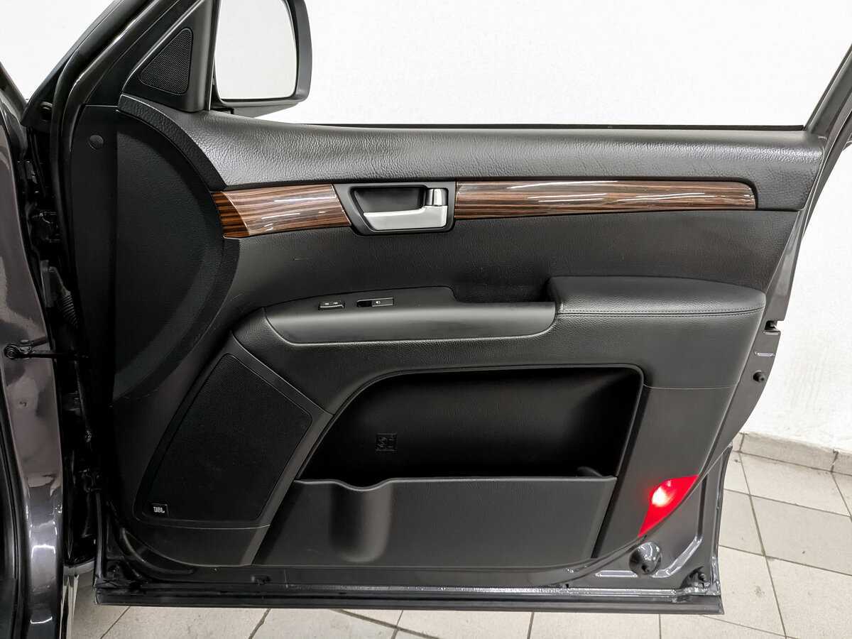 Kia Mohave 2017 года с пробегом. Фото: #17