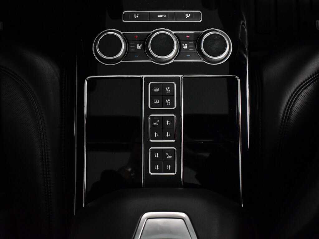 Land Rover Range Rover 2015 года с пробегом. Фото: #18