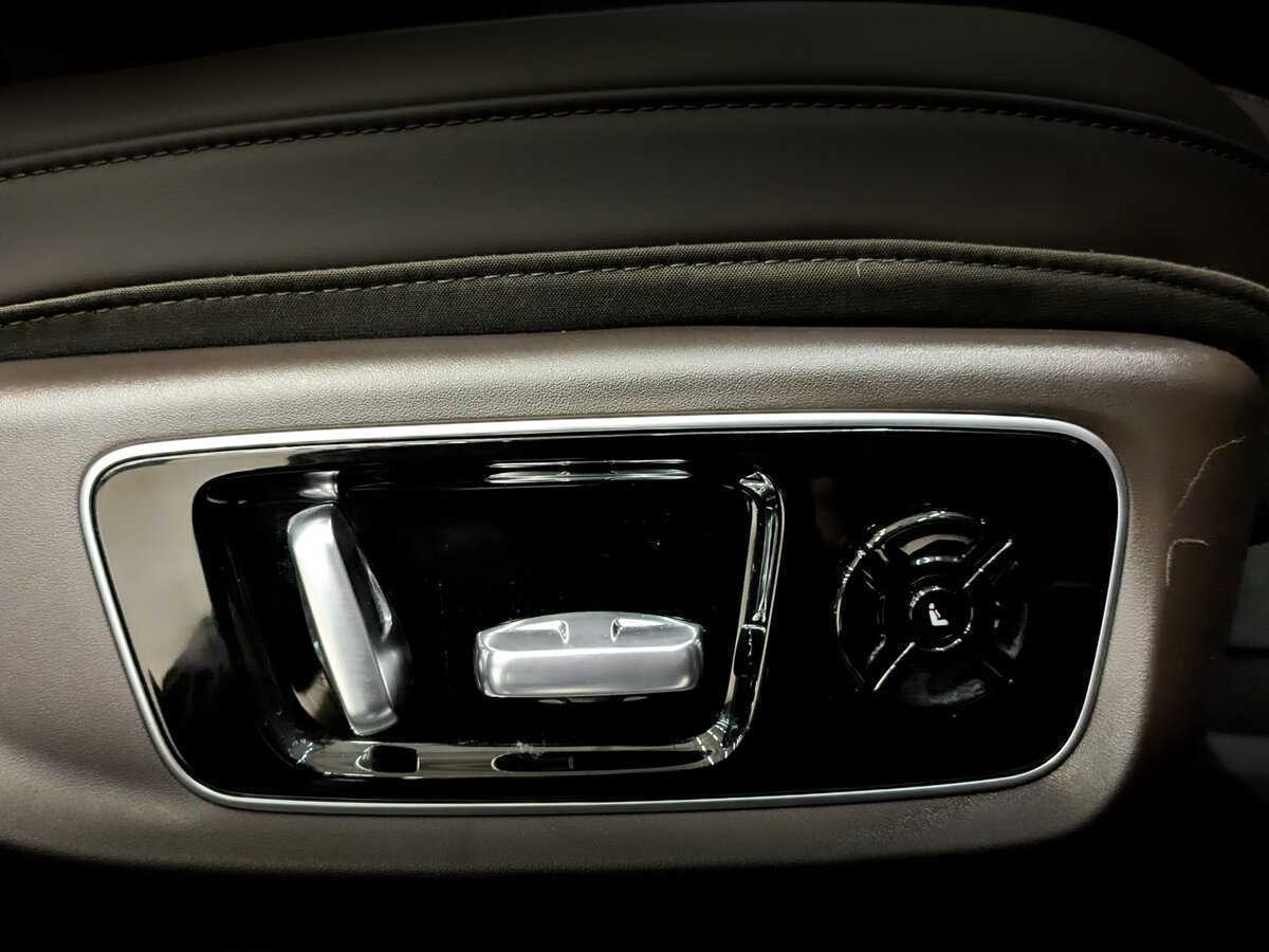 LiXiang L9 2023 года с пробегом. Фото: #24