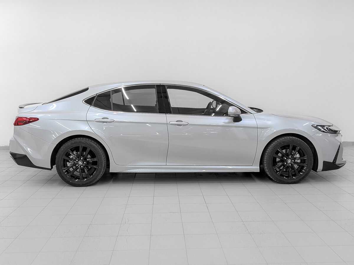 Toyota Camry 2024 года с пробегом. Фото: #3